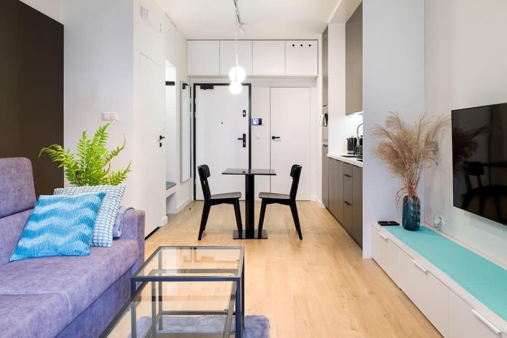 Modern Apt Next To Train Station Cracovia Exterior foto