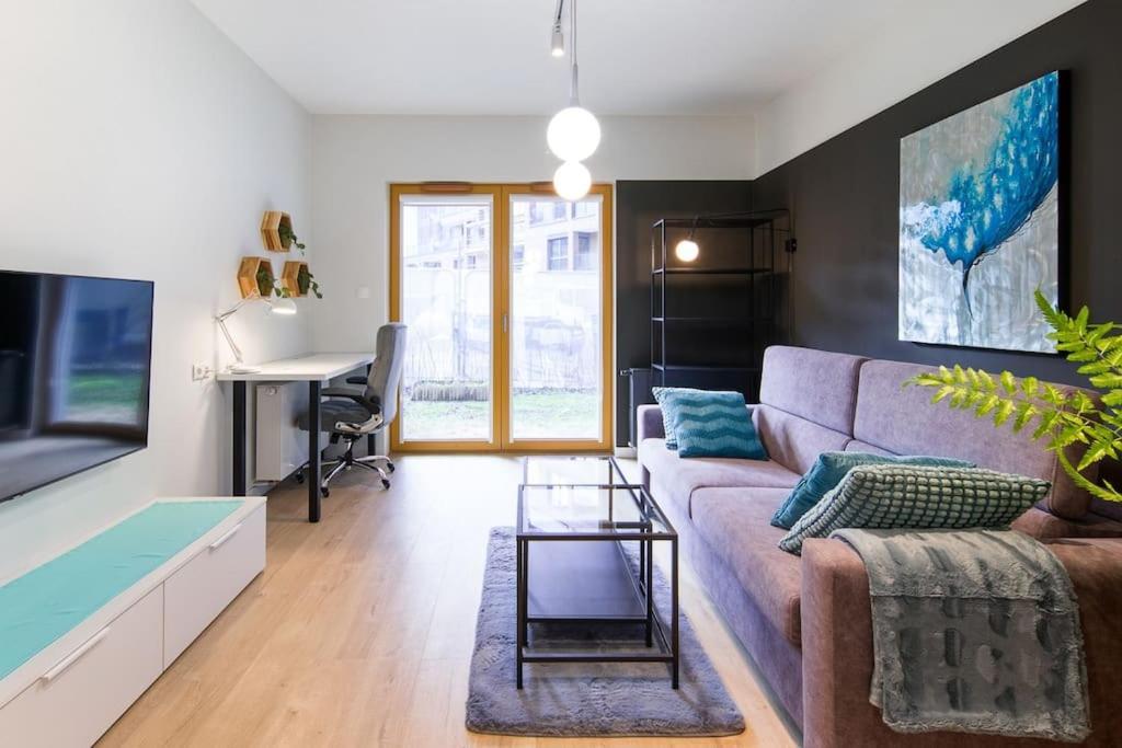 Modern Apt Next To Train Station Cracovia Exterior foto